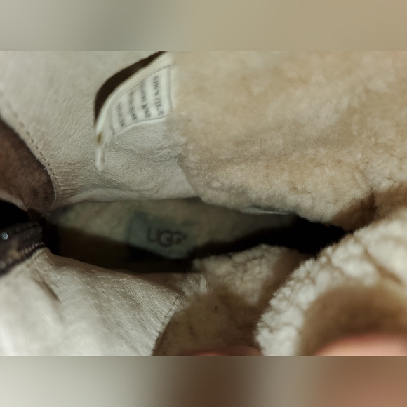 UGG Australia Gizzella Wedge Booties - Picture 15 of 16